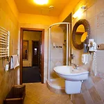 U Simla Hotel 3*