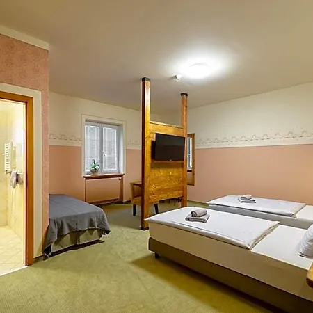 Hotel U Simla