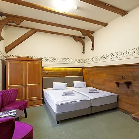 Hotel U Simla
