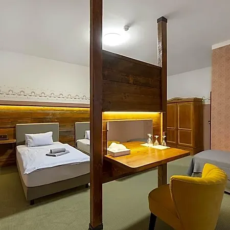 Hotel U Simla KLV