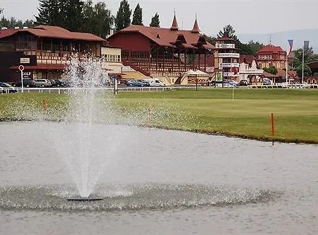 Отель U Simla 3*